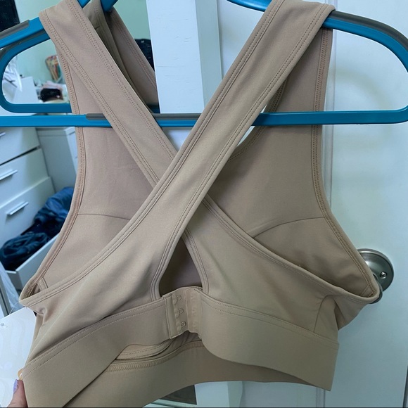Fabletics Tan Beige Nude High Impact Cross Back Sports Bra - Picture 2 of 3